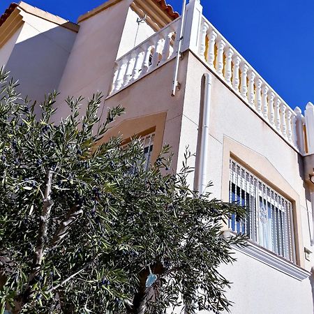 Fabulous Detached Large Villa 5 Bedrooms 3 Bathrooms Backing Onto Villamartin Golf Course Экстерьер фото