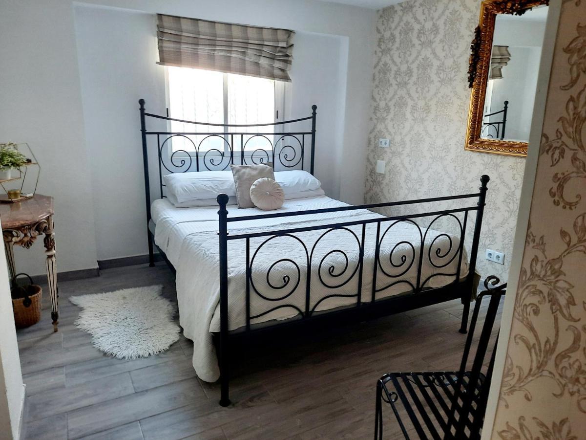 Fabulous Detached Large Villa 5 Bedrooms 3 Bathrooms Backing Onto Villamartin Golf Course Экстерьер фото