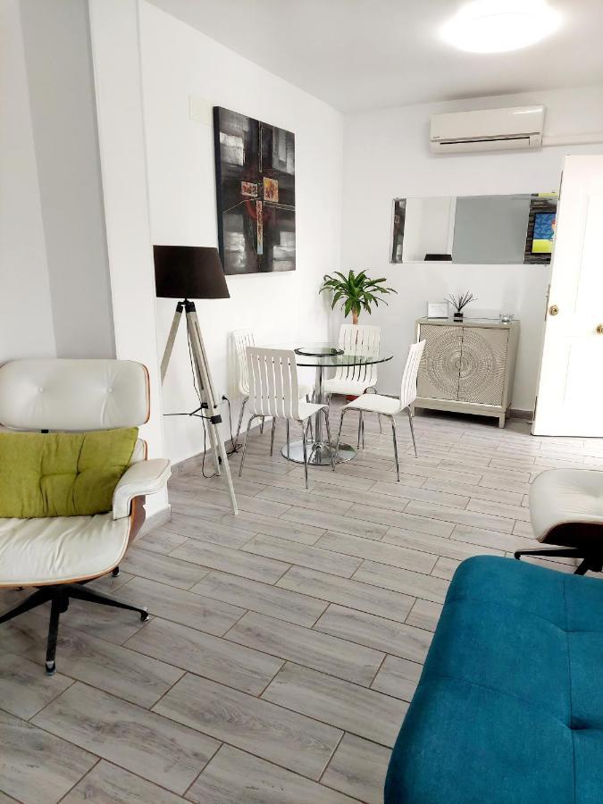 Fabulous Detached Large Villa 5 Bedrooms 3 Bathrooms Backing Onto Villamartin Golf Course Экстерьер фото