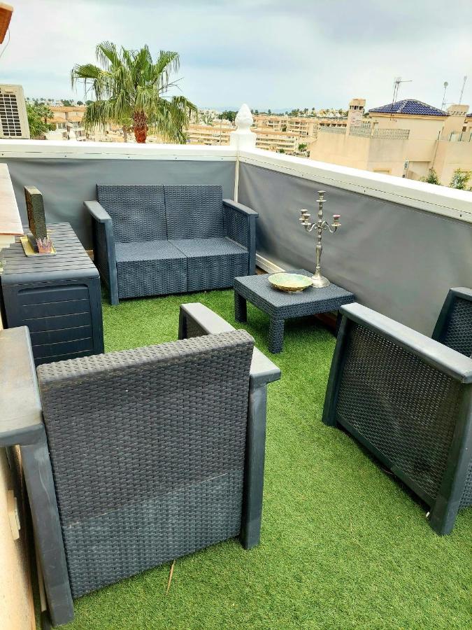 Fabulous Detached Large Villa 5 Bedrooms 3 Bathrooms Backing Onto Villamartin Golf Course Экстерьер фото