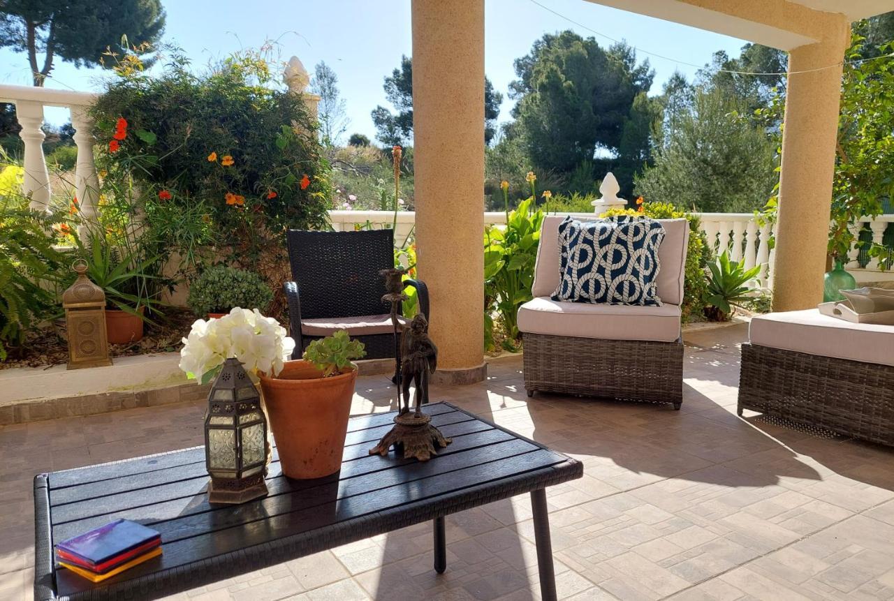 Fabulous Detached Large Villa 5 Bedrooms 3 Bathrooms Backing Onto Villamartin Golf Course Экстерьер фото