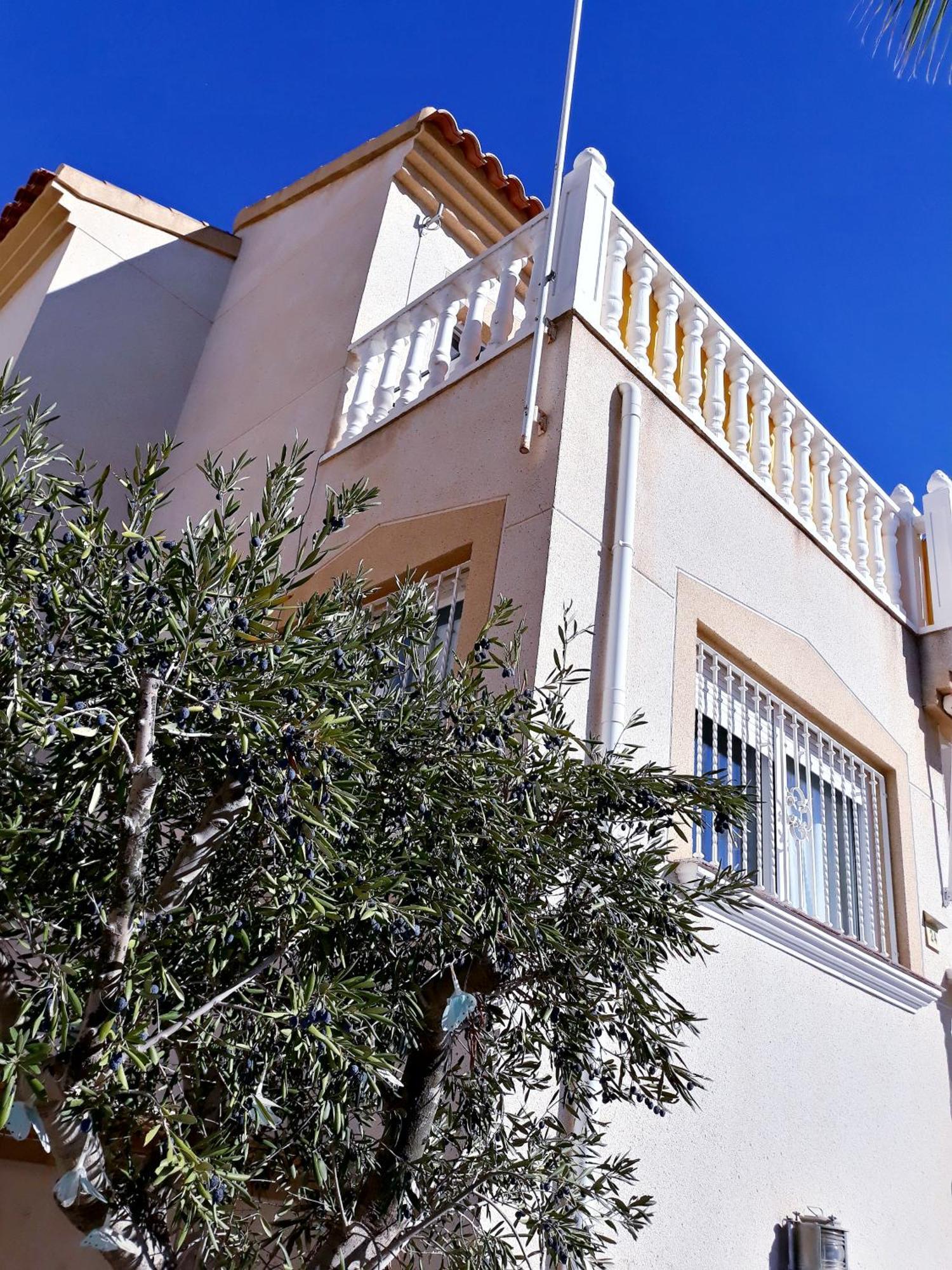 Fabulous Detached Large Villa 5 Bedrooms 3 Bathrooms Backing Onto Villamartin Golf Course Экстерьер фото