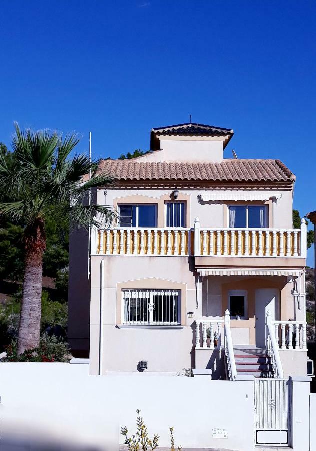 Fabulous Detached Large Villa 5 Bedrooms 3 Bathrooms Backing Onto Villamartin Golf Course Экстерьер фото